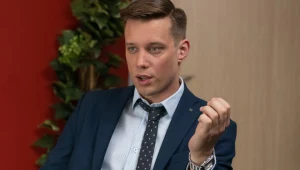 "Na Wspólnej": Darek zostanie zatrudniony jako obrońca Przemysława Gwiazdy