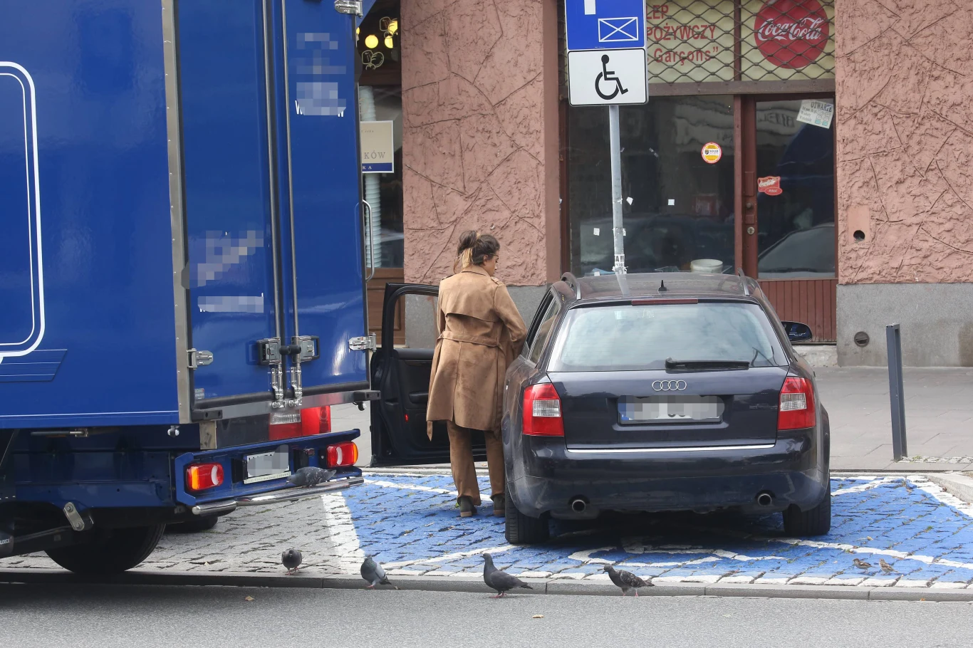 Maja Hyży zaparkowała na miejscu dla niepełnosprawnych Maja Hyży zaparkowała na miejscu dla niepełnosprawnych