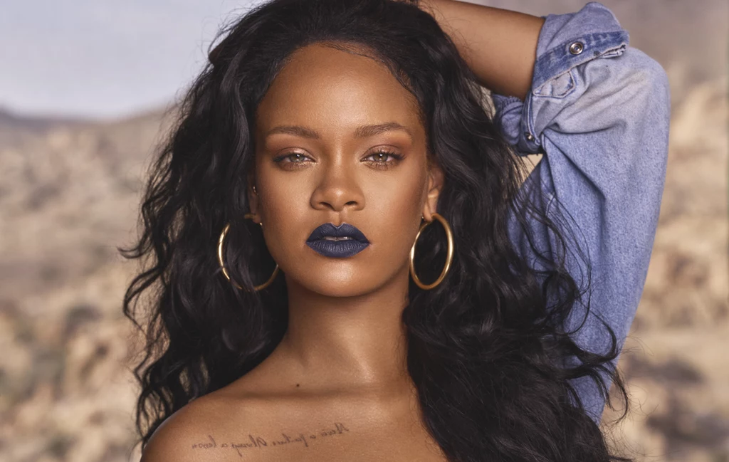 Rihanna może się pochwalić piękną cerą - to zasługa kosmetyków Fenty Beauty
