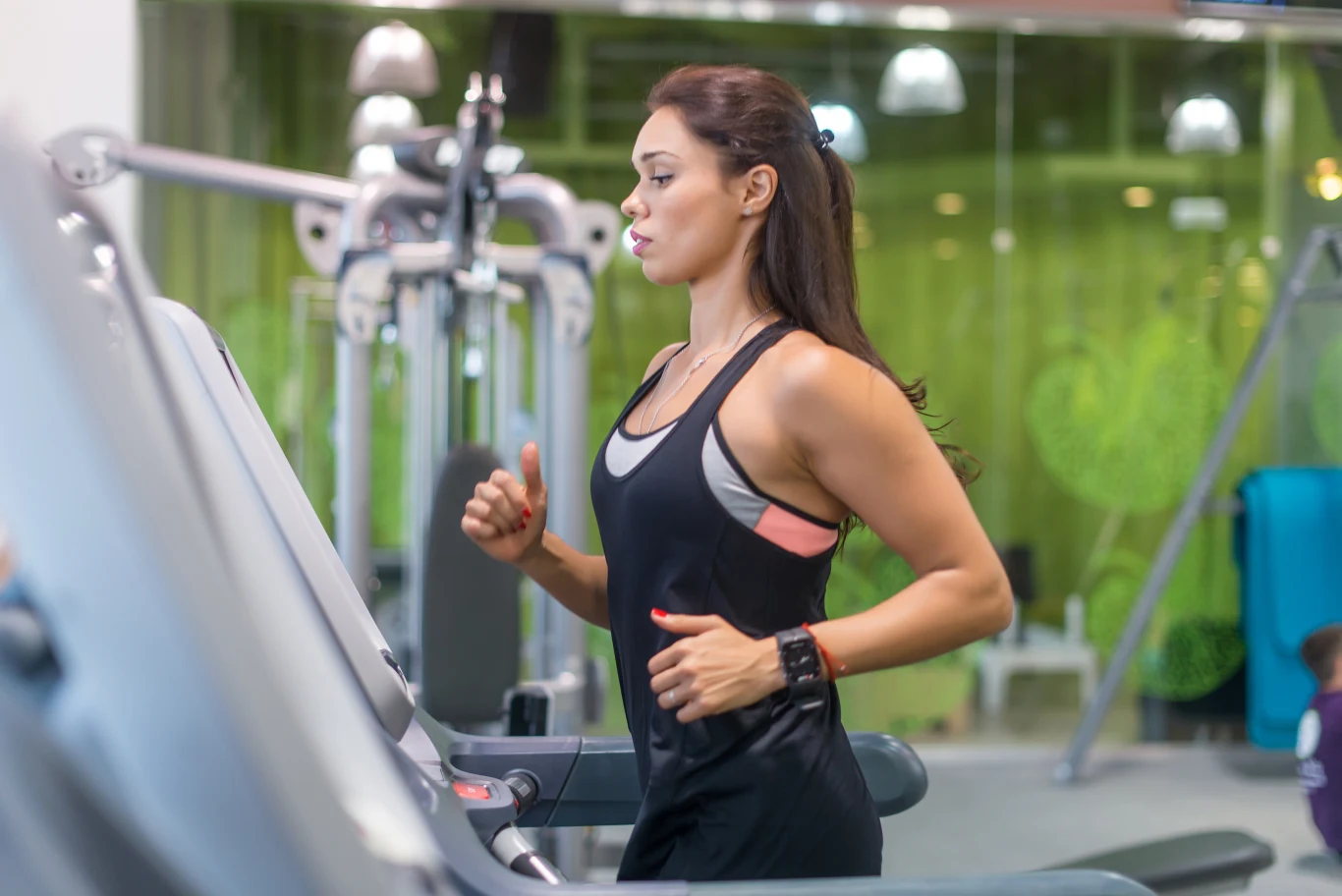 Po miesiącu ćwiczeń cardio usprawnia się praca układu sercowo-naczyniowego