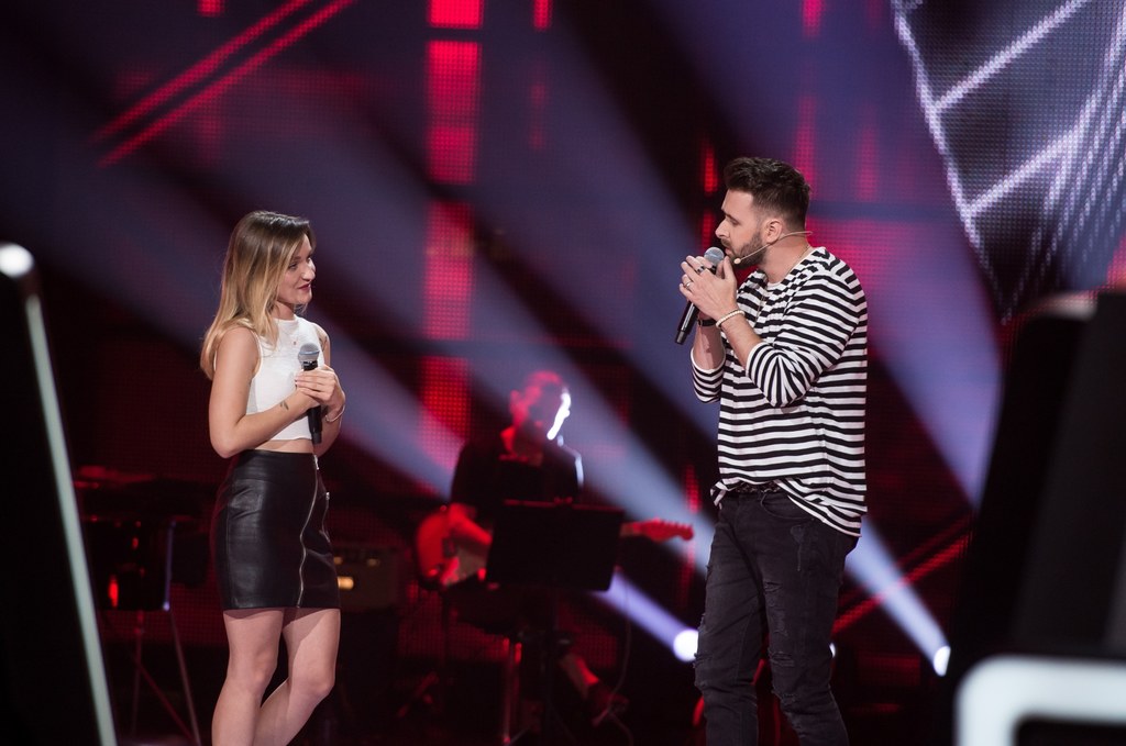 Nicole Kulesza w "The Voice of Poland" w towarzystwie Grzegorza Hyżego