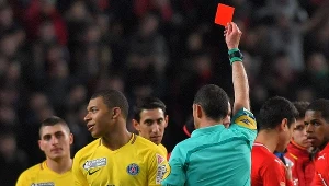 Kylian Mbappe za czerwoną kartkę musi pauzować trzy mecze