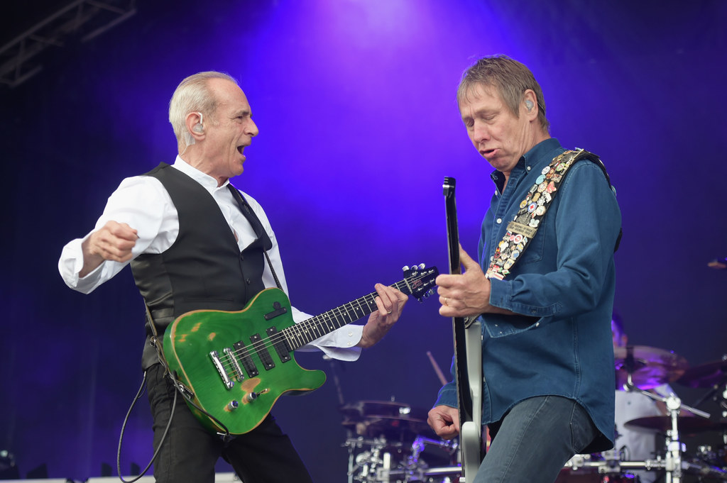 Status Quo (na zdjęciu Francis Rossi i John "Rhino" Edwards) zagra na Festiwalu Legend Rocka 2019