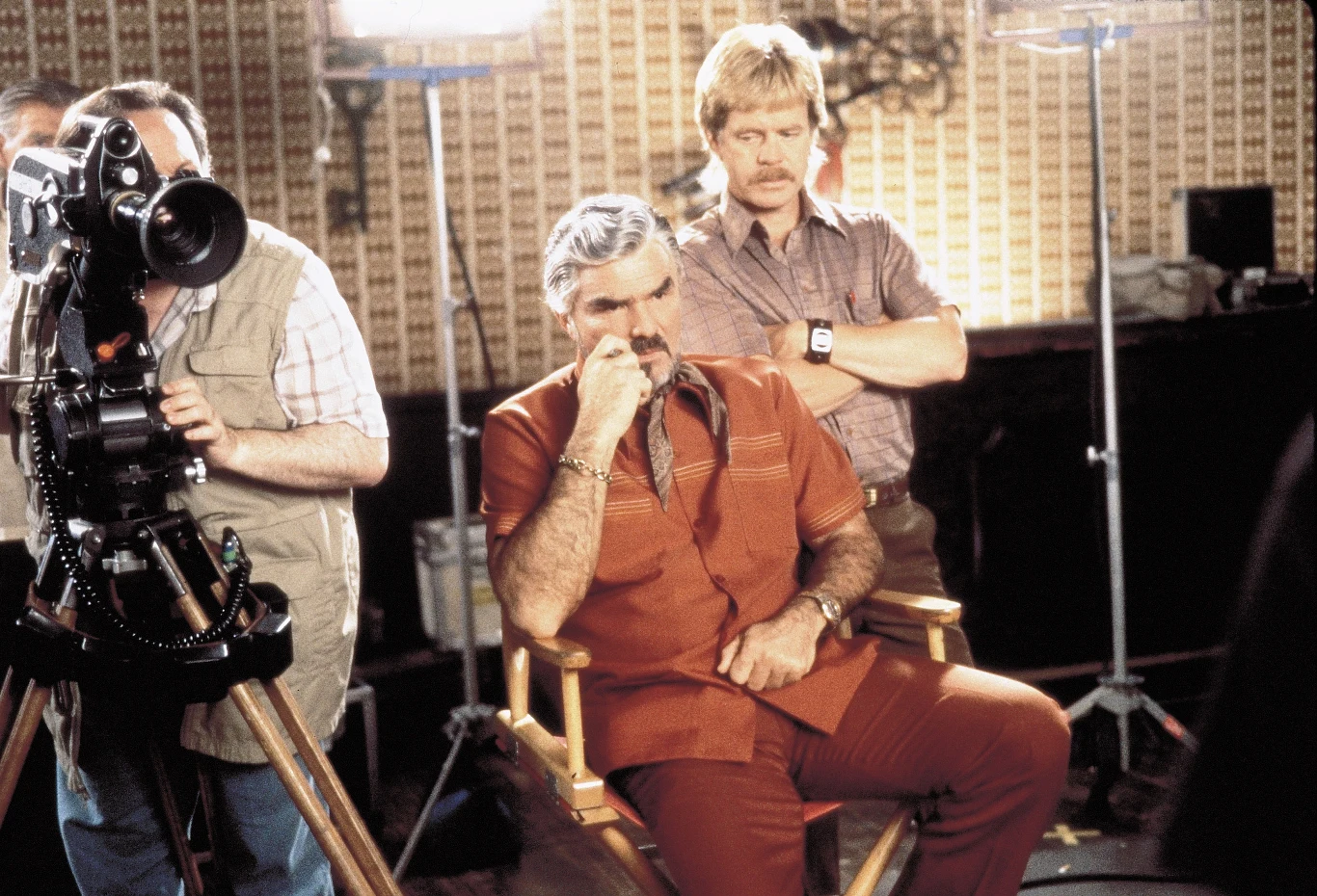 O ile rok 1996 w karierze Reynoldsa można uznać za nieudany, tak 1997 to czas jego największego sukcesu. Wystąpił on bowiem w legendarnym obrazie "Boogie Nights". Film opowiadał o młodym chłopaku, który zaczyna robić błyskotliwą karierę w przemyśle porno. Pomaga mu w tym producent (grany właśnie przez Reynoldsa). Podobno Burt bardzo długo namawiany był to wzięcia udziału w tym projekcie. Ostatecznie się zgodził i chyba nie żałował. Reynolds otrzymał bowiem za tę rolę nominację do Oscara.  