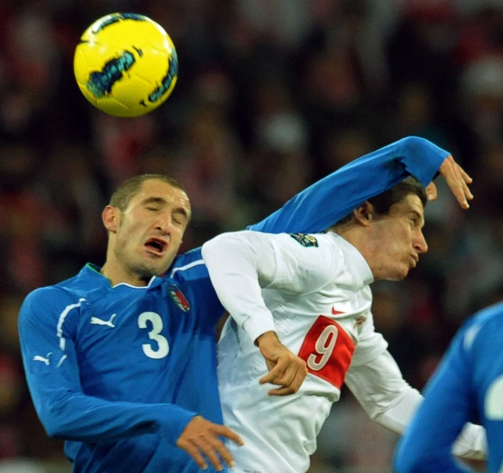 Giorgio Chiellini i Robert Lewandowski Giorgio Chiellini i Robert Lewandowski