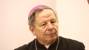 Biskup radomski Henryk Tomasik
