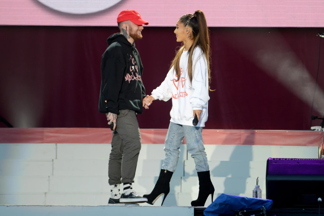 Mac Miller i Ariana Grande rozstali się w maju 2018 r. Mac Miller i Ariana Grande rozstali się w maju 2018 r.