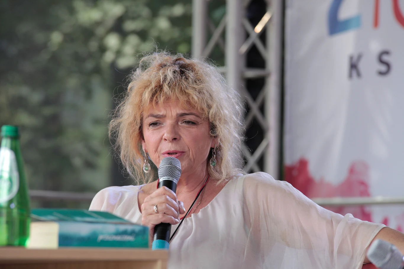 Katarzyna Grochola Katarzyna Grochola