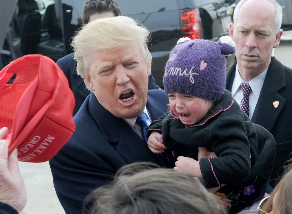 Donald Trump na lotnisku w Dubuque, Iowa 