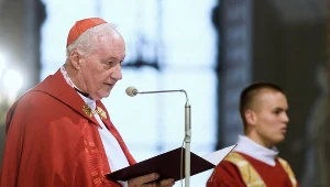 Prefekt watykańskiej Kongregacji ds. Biskupów Kardynał Marc Ouellet podczas Uroczystych Nieszporów w Święto Podwyższenia Krzyża Świętego w katedrze poznańskiej