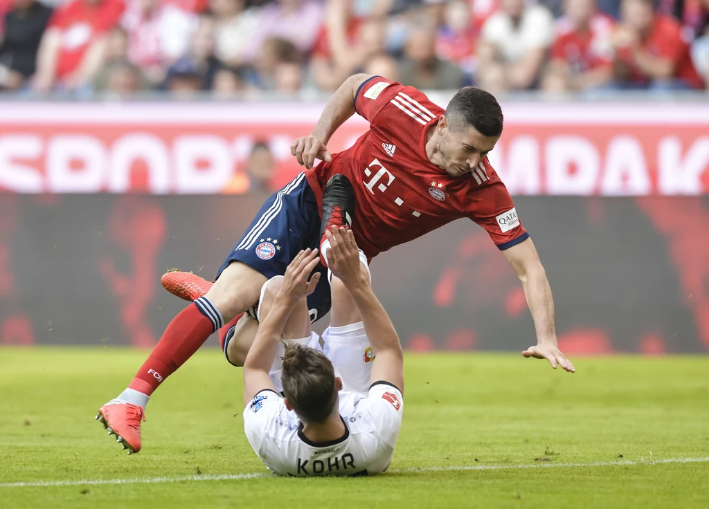 Robert Lewandowski podczas meczu z Bayerem Leverkusen