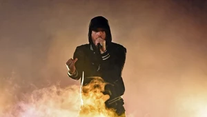 Eminem odpowiada Machine Gun Kelly'emu: Posłuchaj dissa "Killshot" i sprawdź tekst