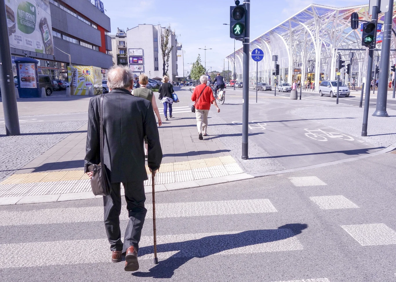 Senior na drodze nie ma łatwego życia Senior na drodze nie ma łatwego życia