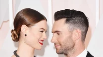 Swoja obecną żonę, modelkę Behati Prinsloo Adam Levine poznał w 2012 roku. Dwa lata później odbył się ślub pary, a w 2016 roku urodziła się ich pierwsza córeczka, Dusty Rose. Mają jeszcze jedną córkę, Gio Grace, która na świat przyszła w lutym 2018 roku