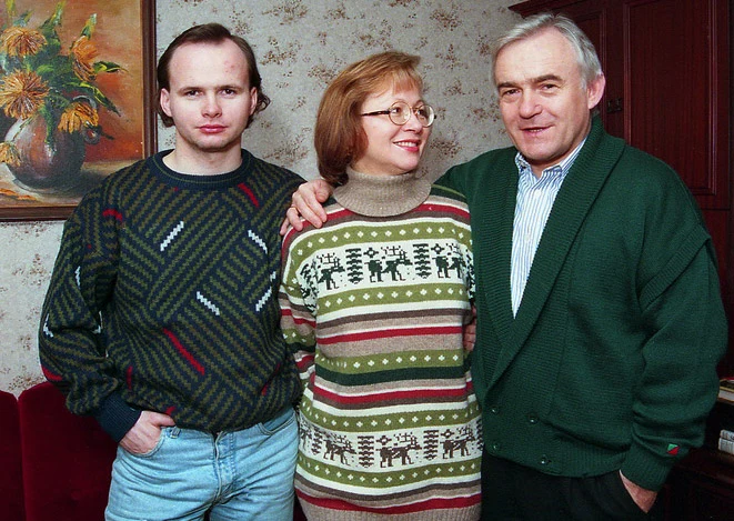Leszek Miller z żoną i synem (1995 r.)  