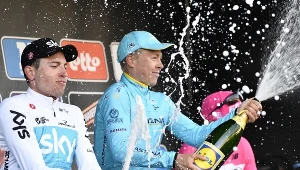 Łukasz Wiśniowski (pierwszy z lewej)