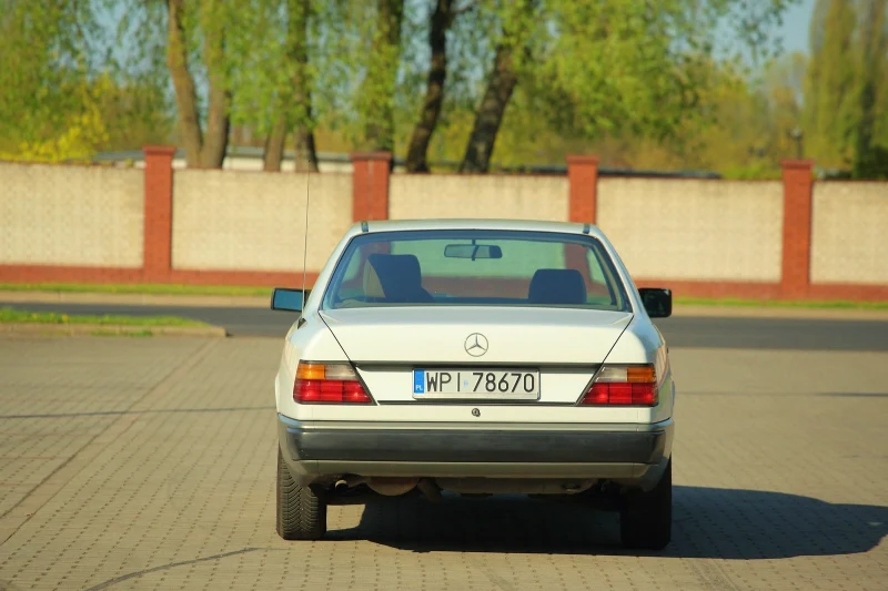 Mercedes C124 (1987-1996)