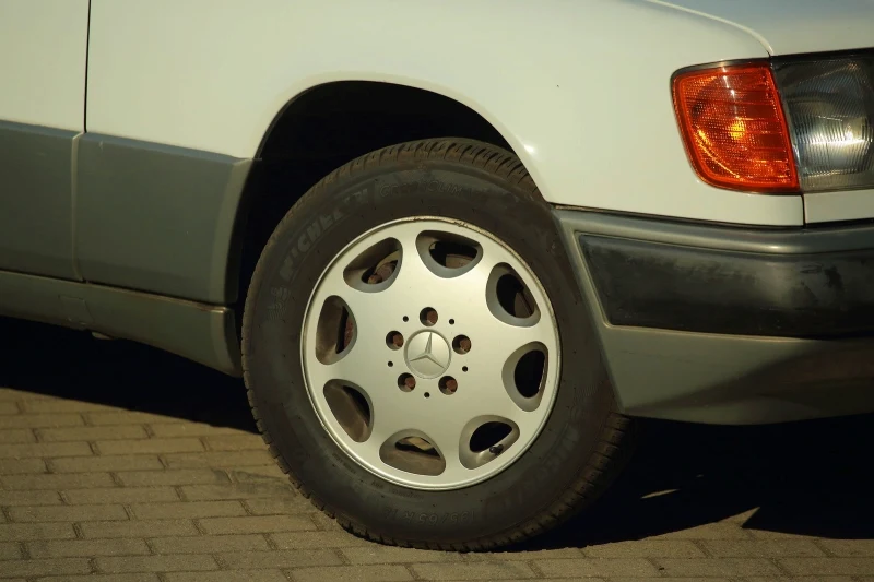 Mercedes C124 (1987-1996)