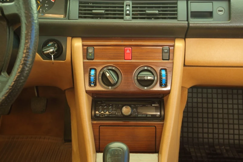 Mercedes C124 (1987-1996)