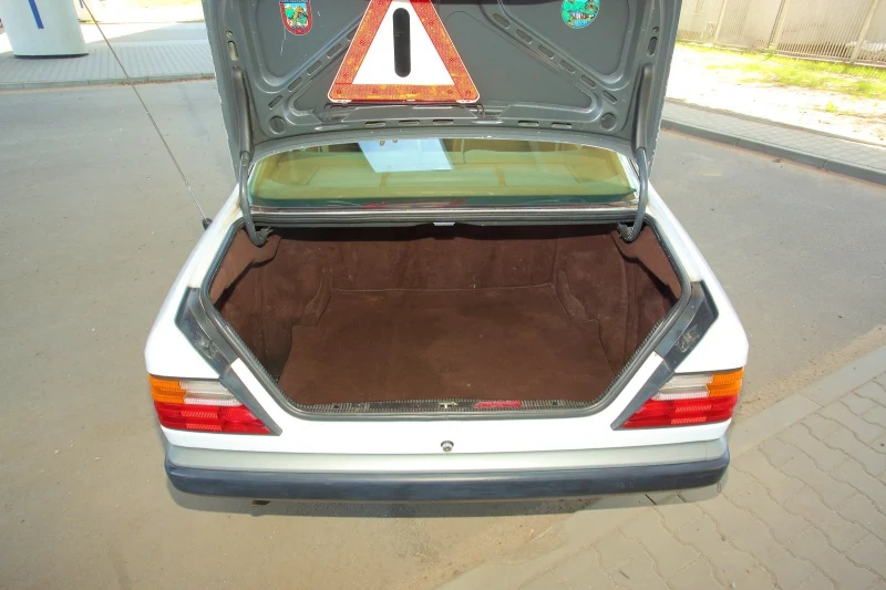 Mercedes C124 (1987-1996)