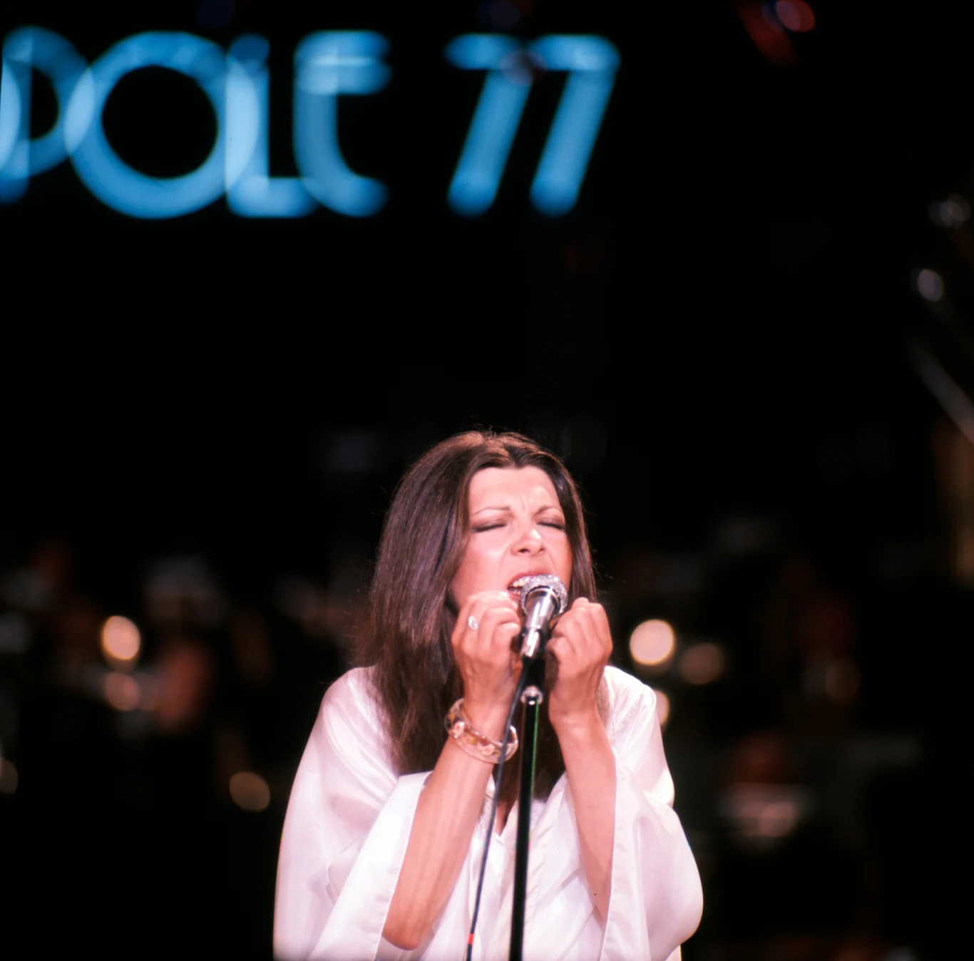 Krystyna Prońko na festiwalu w Opolu Krystyna Prońko na festiwalu w Opolu