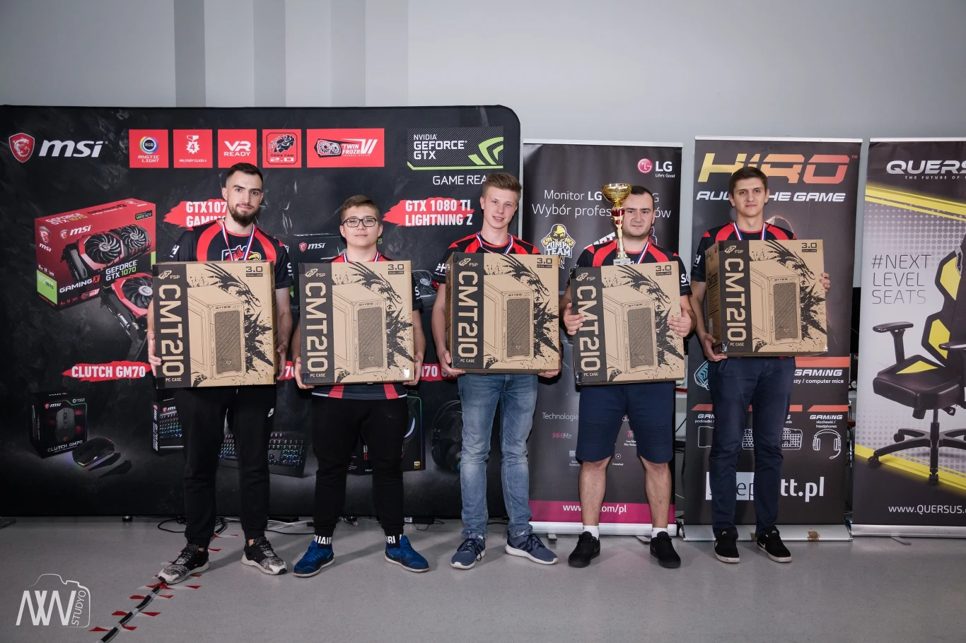 SUPER GAME e-sport - fot. NW StudYo