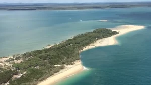 Ogromna dziura na australijskiej plaży