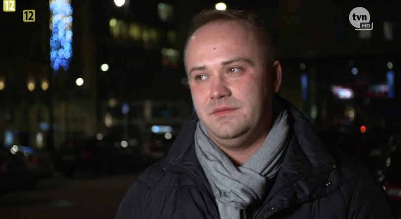 Podczas nagrań do programu Adrian wyglądał właśnie tak Podczas nagrań do programu Adrian wyglądał właśnie tak