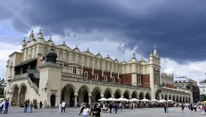 Sukiennice to jedna z najpopularniejszych atrakcji Krakowa 