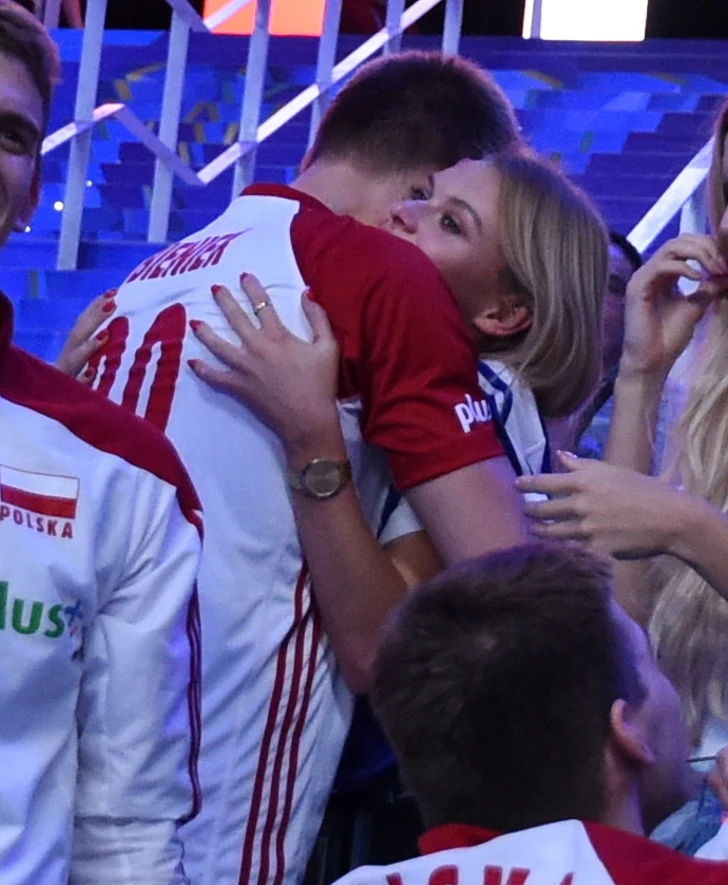 Mateusz Bieniek z dziewczyną