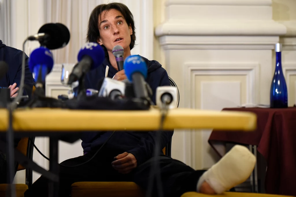 Elizabeth Revol na słynnej konferencji po powrocie z wyprawy na Nanga Parbat Elizabeth Revol na słynnej konferencji po powrocie z wyprawy na Nanga Parbat