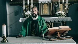 Arkadiusz Jakubik w filmie "Kler", fot. Bartosz Mrozowski