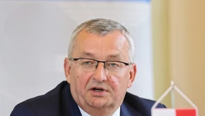 Minister Adamczyk zapewnia, że decyzja nie została jeszcze podjęta