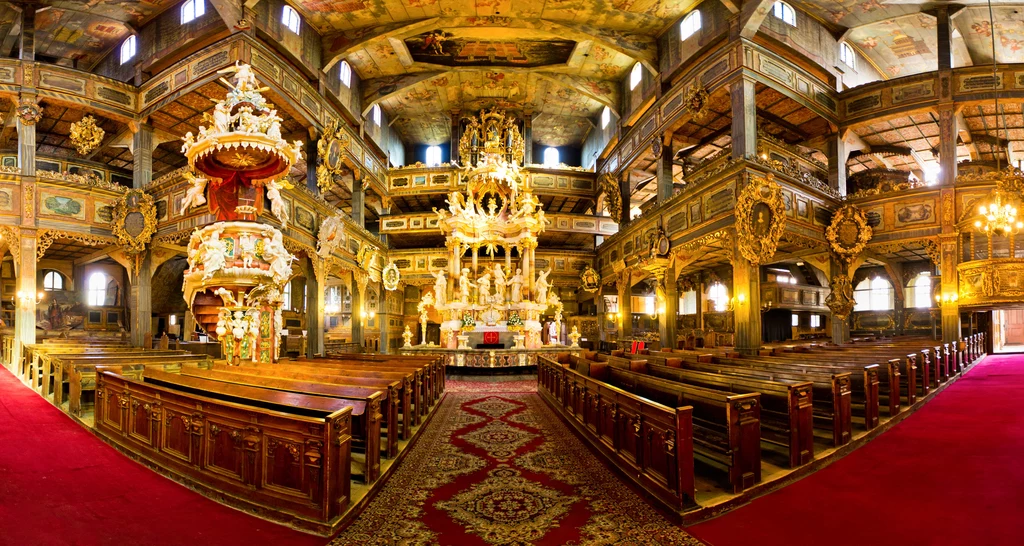 Barokowe wnętrze kościoła w Świdnicy robi wrażenie na zwiedzających