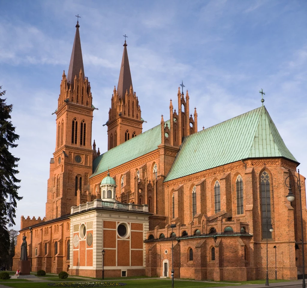 Potężna, gotycka katedra we Włocławku powstała pod koniec XIII wieku