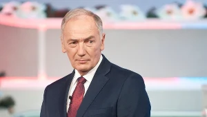 Karol Strasburger bywa zdziwiony odpowiedziami uczestników "Familiady"