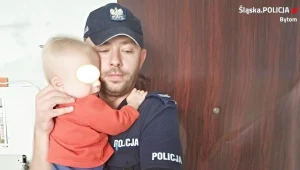 RMF: Dziecko zostawione przez matkę bez opieki. Policjanci musieli wyważyć drzwi