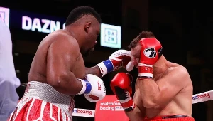 Tomasz Adamek tu w walce z Jarrellem Millerem, którą sromotnie przegrał. Amerykanin okazał się być jednak dopingowym recydywistą