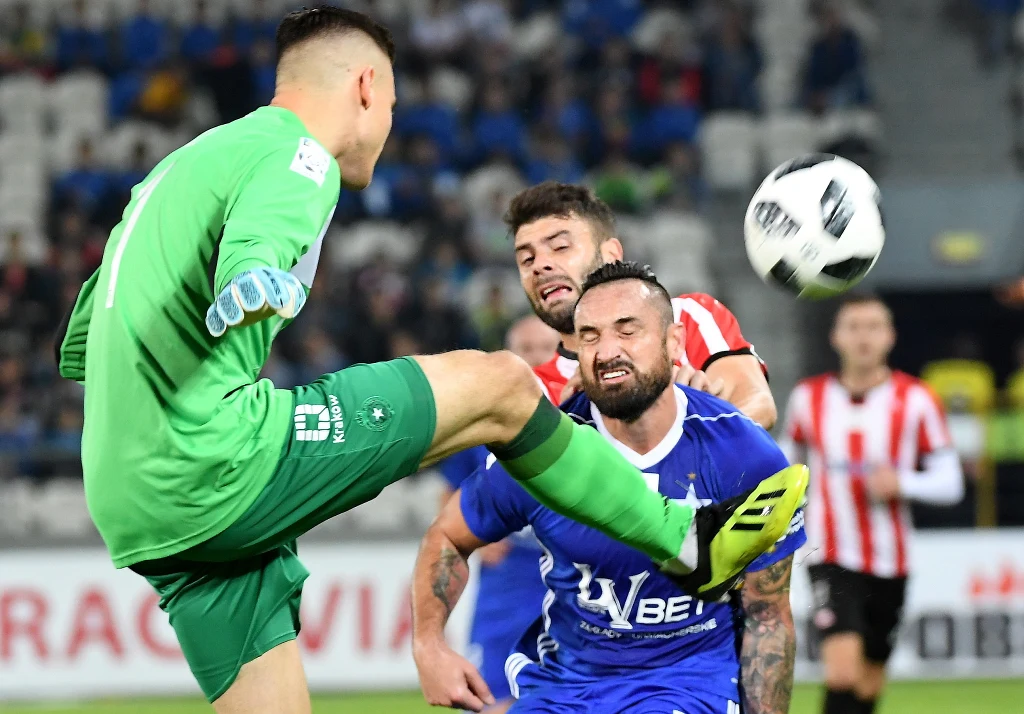 Bohaterem spotkania był Jesus Imaz, który strzelił oba gole. Bohaterem spotkania był Jesus Imaz, który strzelił oba gole.