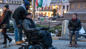 Kevin Hart i Bryan Cranston w filmie "The Upside" - amerykańskiej wersji komedii "Nietykalni"