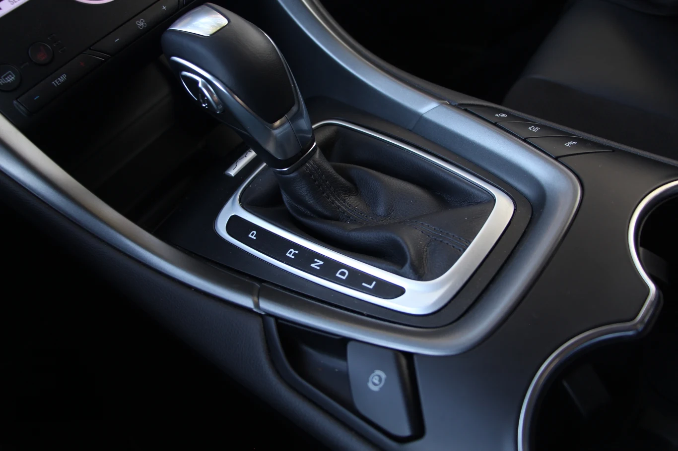 Ford Mondeo Hybrid Ford Mondeo Hybrid