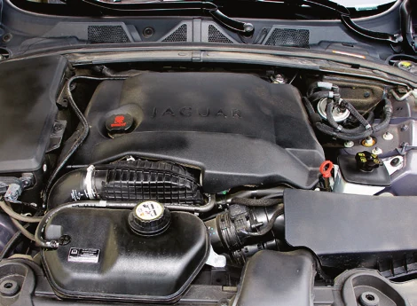 Odradzamy: 2.7 TDV6 jest pechową jednostką, w której nagminnie zacierają się panewki. 