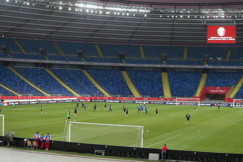 Piłkarze reprezentacji Włoch podczas treningu na Stadionie Śląskim Piłkarze reprezentacji Włoch podczas treningu na Stadionie Śląskim