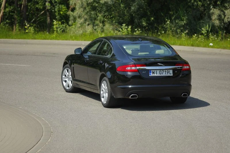 Jaguar XF (2007-2015)