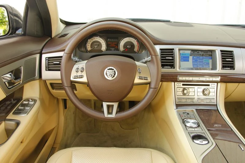Jaguar XF (2007-2015)