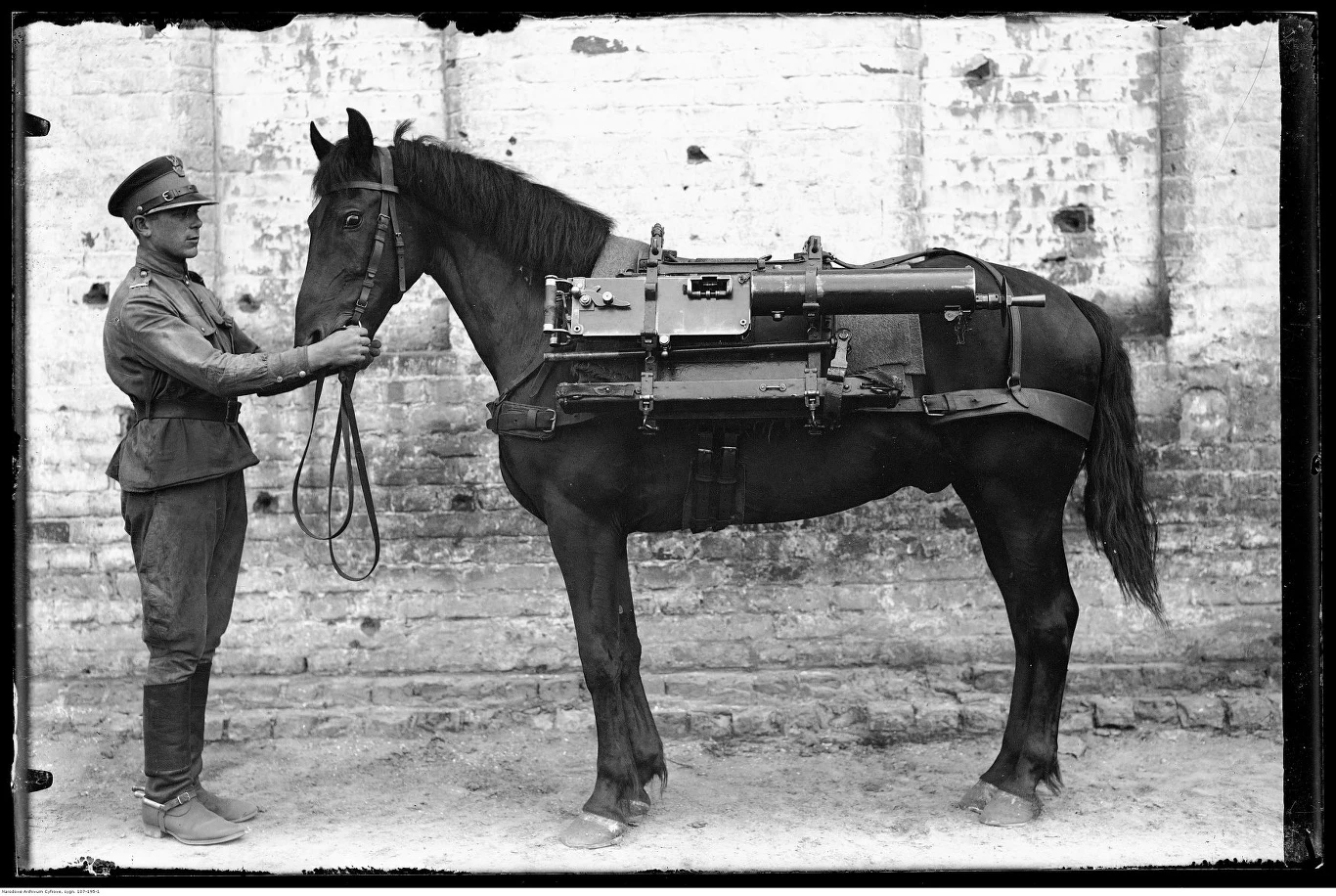 Ciężkie karabiny maszynowe Maxim MG08 w 1 Pułku Szwoleżerów. 1928 r.