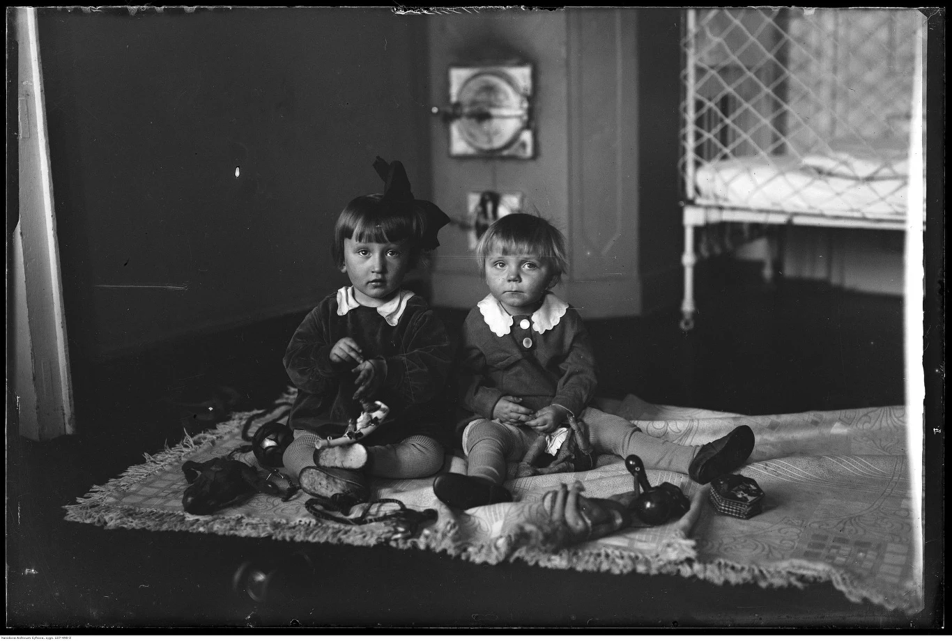 Córki oficerów 1 Pułku Strzelców Konnych, 1933 r.
