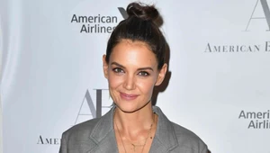 Katie Holmes w dziwnej stylizacji