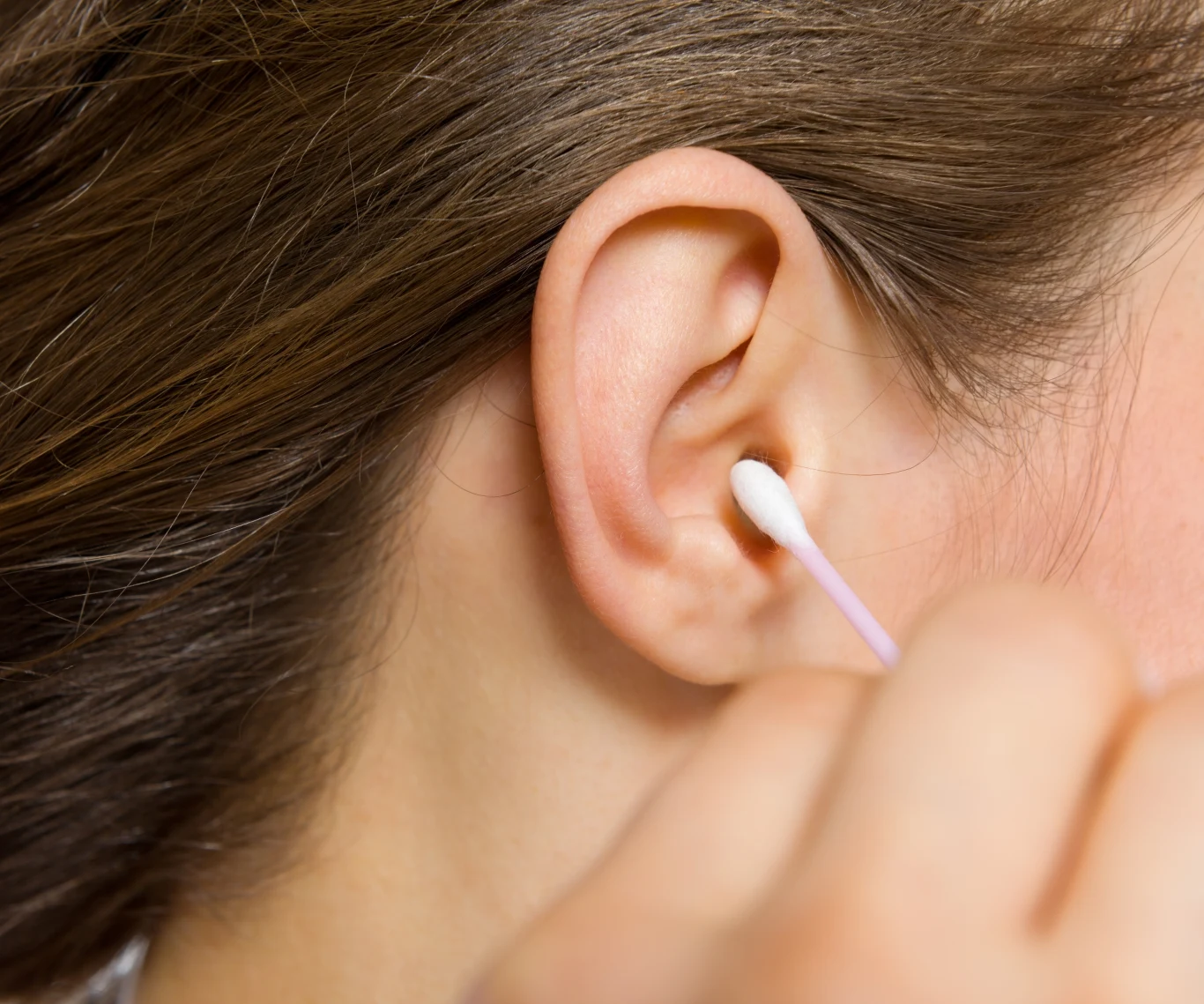 Zamiast patyczków higienicznych, użyj oliwy z oliwek