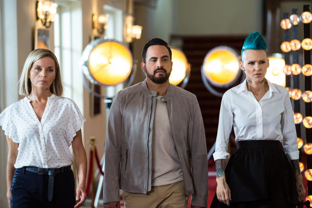 Jurorzy wybierają półfinalistów Jurorzy wybierają półfinalistów